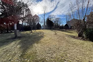 71 Willits Rd, Glen Cove, NY 11542 - Photo 28