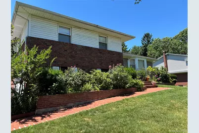 71 Willits Road, Glen Cove, NY 11542 - Photo 2