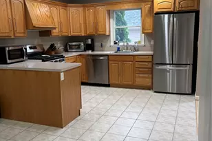 38 Hallock Ave, Smithtown, NY 11787 - Photo 10