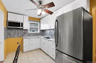 218 Montana Ave, Bay Shore, NY 11706 - Photo 6