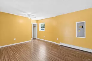 218 Montana Ave, Bay Shore, NY 11706 - Photo 8