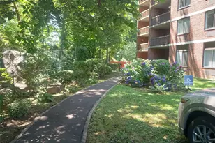 1374 Midland Ave, Bronxville, NY 10708 - Photo 2