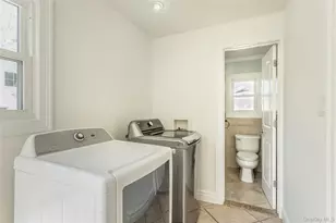 104 Sheridan Ave, Williston Park, NY 11596 - Photo 16