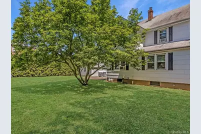 104 Sheridan Avenue, Williston Park, NY 11596 - Photo 30