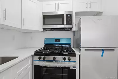 671 Bronx River Road #2N, Yonkers, NY 10704 - Photo 6