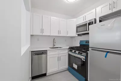 671 Bronx River Road #2N, Yonkers, NY 10704 - Photo 4
