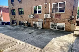 69-15 Little Neck Pkwy, Glen Oaks, NY 11004 - Photo 6