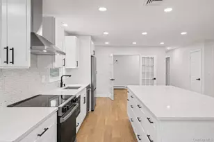 1 Gables Blvd, East Setauket, NY 11733 - Photo 6