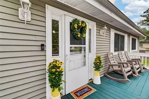 105 Robinhood Ln, West Nyack, NY 10994 - Photo 6