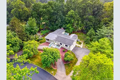 105 Robinhood Lane, West Nyack, NY 10994 - Photo 4