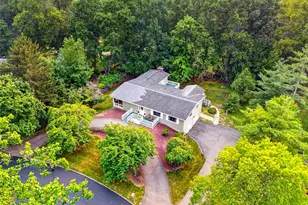 105 Robinhood Ln, West Nyack, NY 10994 - Photo 4