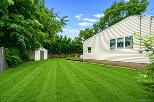 1231 10th St, West Babylon, NY 11704 - Photo 20