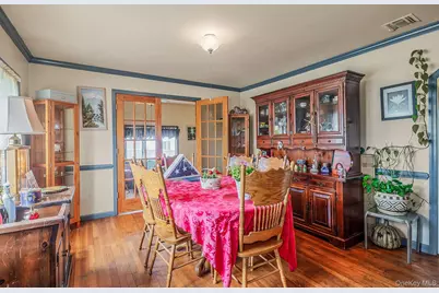 1231 10th Street, West Babylon, NY 11704 - Photo 2