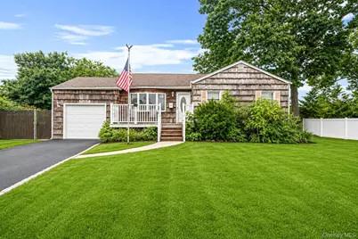1231 10th Street, West Babylon, NY 11704 - Photo 1