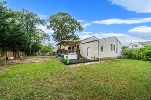 1231 10th St, West Babylon, NY 11704 - Photo 18