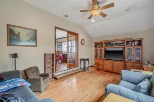 1231 10th St, West Babylon, NY 11704 - Photo 6