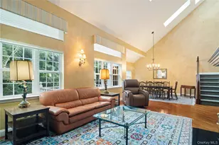 19 Winterberry Ln, Briarcliff Manor, NY 10510 - Photo 12