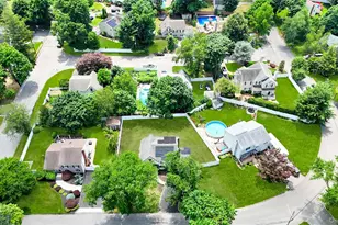 4 Ruby Ln, Huntington Station, NY 11746 - Photo 2