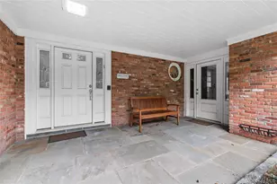32 Westland Dr, Glen Cove, NY 11542 - Photo 16