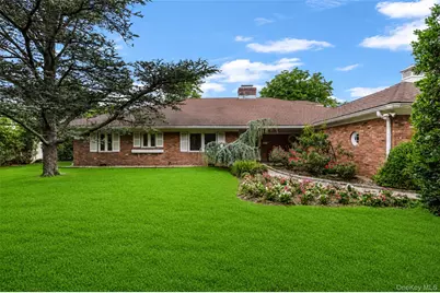 32 Westland Drive, Glen Cove, NY 11542 - Photo 14