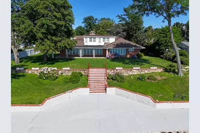 32 Westland Drive, Glen Cove, NY 11542 - Photo 10