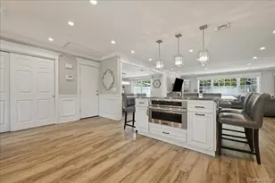 45 Cottonwood Ln, Westbury, NY 11590 - Photo 8