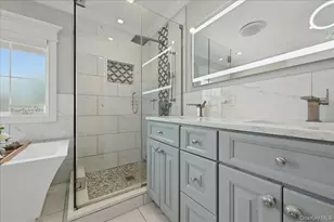 45 Cottonwood Ln, Westbury, NY 11590 - Photo 22