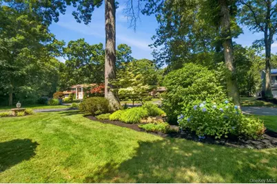20 Oak Tree Drive, Smithtown, NY 11787 - Photo 4