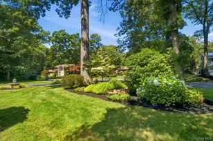 20 Oaktree Dr, Smithtown, NY 11787 - Photo 4