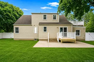 453 Dartmouth St, Westbury, NY 11590 - Photo 28