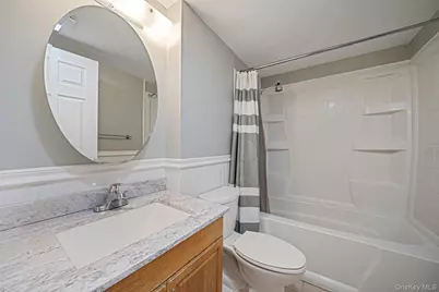 453 Dartmouth Street, Westbury, NY 11590 - Photo 18
