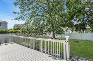 14 Prade Ln, Massapequa Park, NY 11762 - Photo 18