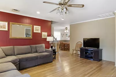 3902 Clove Court, Seaford, NY 11783 - Photo 6