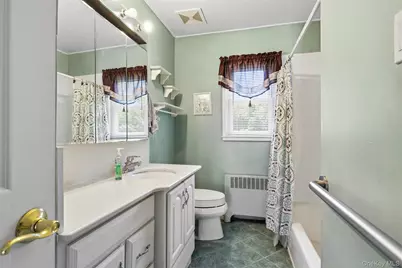 3902 Clove Court, Seaford, NY 11783 - Photo 14