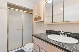 1016 Washington Ave, Westbury, NY 11590 - Photo 18
