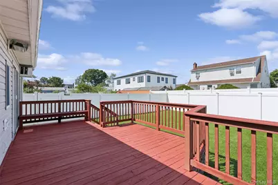 1016 Washington Avenue, Westbury, NY 11590 - Photo 28