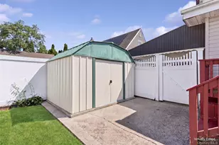 1016 Washington Ave, Westbury, NY 11590 - Photo 30