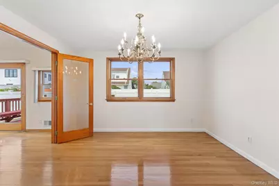 1016 Washington Avenue, Westbury, NY 11590 - Photo 14