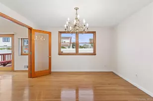 1016 Washington Ave, Westbury, NY 11590 - Photo 14