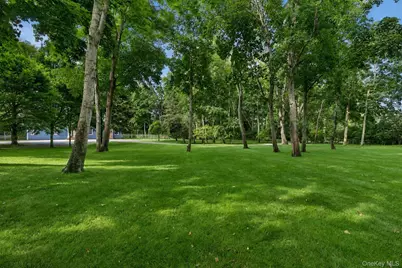 17 Baiting Hollow Road, East Hampton, NY 11937 - Photo 12