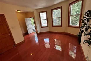[Address not provided], Jamaica, NY 11435 - Photo 4