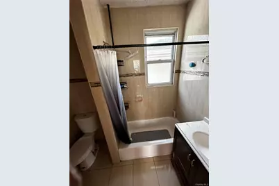 [Address not provided], Jamaica, NY 11435 - Photo 14