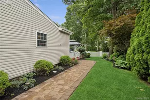 36 Champlin St, Ronkonkoma, NY 11779 - Photo 28