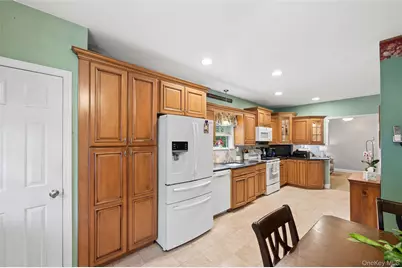 36 Champlin Street, Ronkonkoma, NY 11779 - Photo 6
