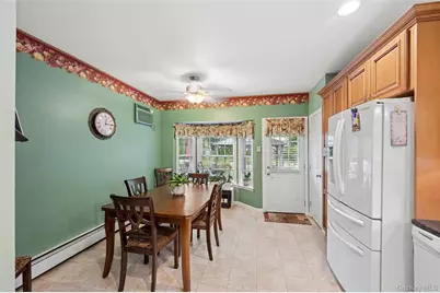 36 Champlin Street, Ronkonkoma, NY 11779 - Photo 4