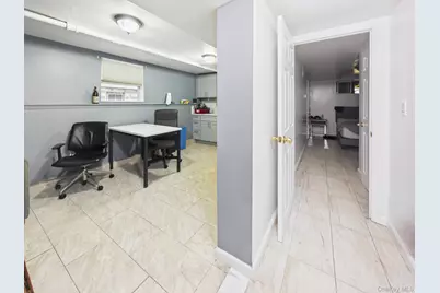 2858 E 197th Street, Bronx, NY 10461 - Photo 10