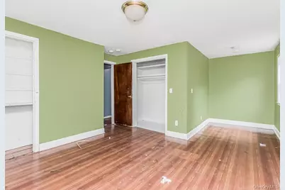 20 Saint Josephs Avenue, Yonkers, NY 10703 - Photo 16