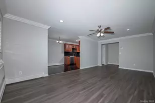 76 Mount Vernon Ave, Patchogue, NY 11772 - Photo 4