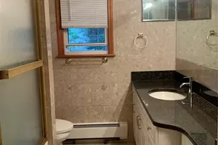 2 Stuart Dr, Syosset, NY 11791 - Photo 10