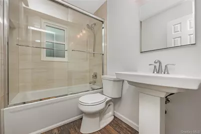 192 Sycamore Avenue, Bethpage, NY 11714 - Photo 10